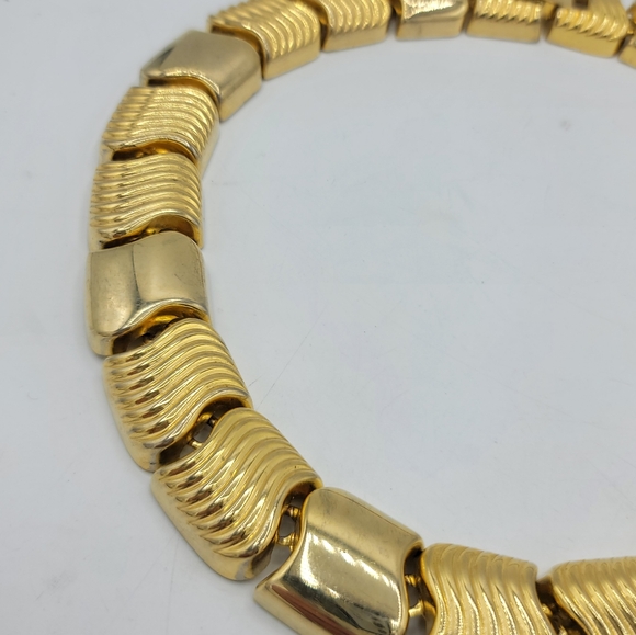 1970s Gold Tone Chunky Statement Choker Collar Necklace Vintage Disco Glam 17.5 - Picture 3 of 15